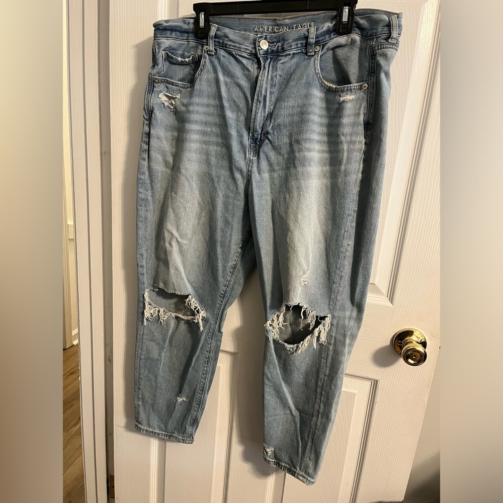 American Eagle Mom Jeans